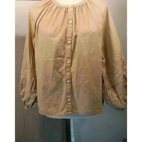 Levi's Women's Genevieve Shirt Size L Original Style Safari Tan Color Long Sleev - Picture 1 of 10